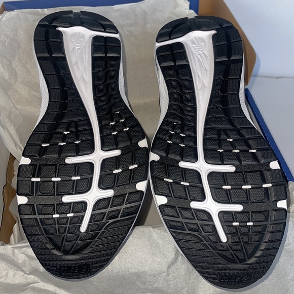 ASICS gel- excite 6 black and white sneakers size 6 - Picture 10 of 10